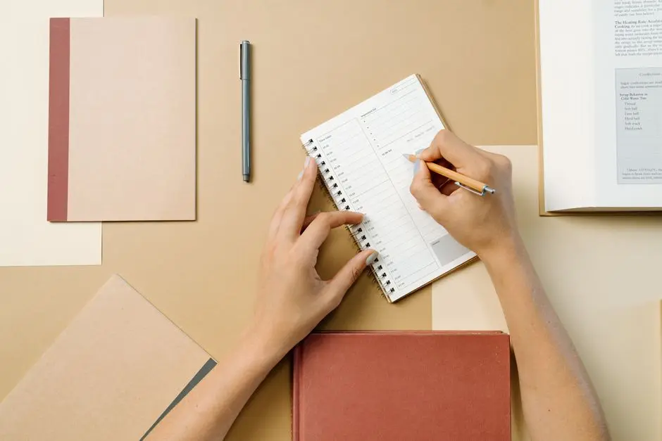 Catatan agenda akhir pekan harian di meja rumah